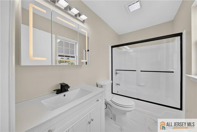 19 Harris Street, Carteret, NJ 07008