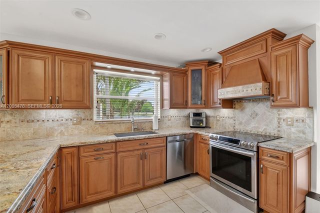 7753 Cedar Hurst Ct, Lake Worth, FL 33467