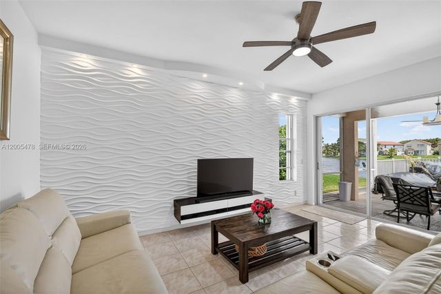 7753 Cedar Hurst Ct, Lake Worth, FL 33467