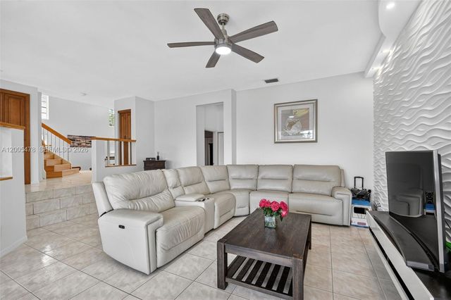 7753 Cedar Hurst Ct, Lake Worth, FL 33467