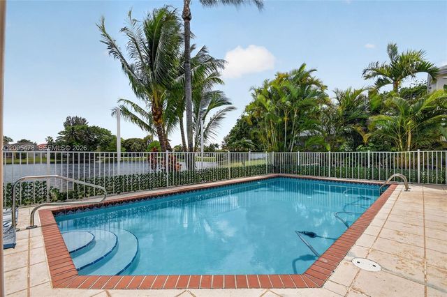 7753 Cedar Hurst Ct, Lake Worth, FL 33467