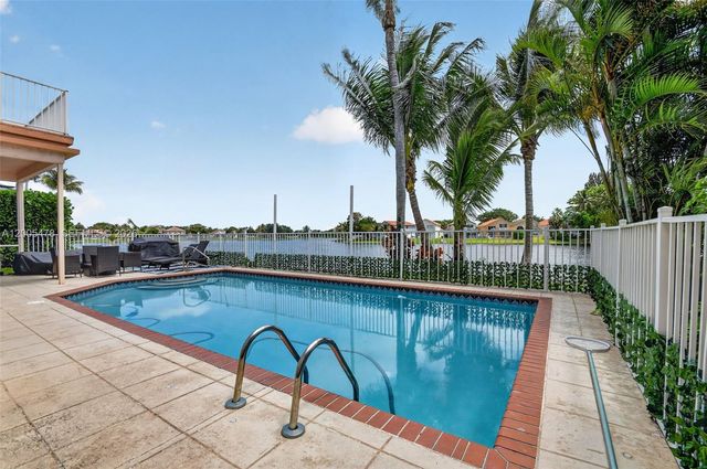 7753 Cedar Hurst Ct, Lake Worth, FL 33467