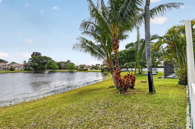 7753 Cedar Hurst Ct, Lake Worth, FL 33467