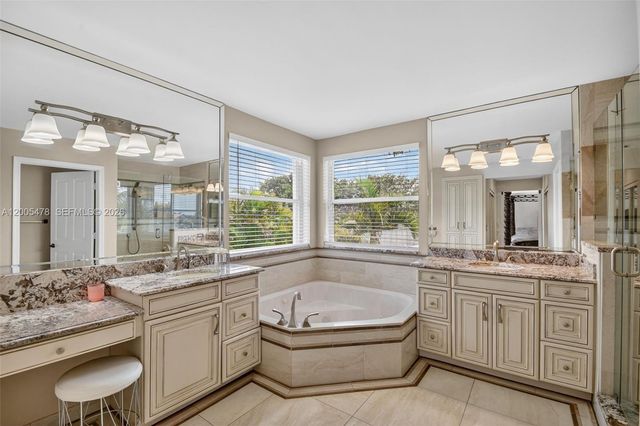 7753 Cedar Hurst Ct, Lake Worth, FL 33467