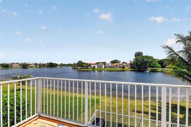 7753 Cedar Hurst Ct, Lake Worth, FL 33467