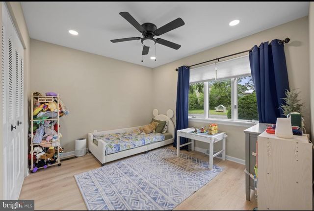 1 HAMILTON DR, Clementon, NJ 08021
