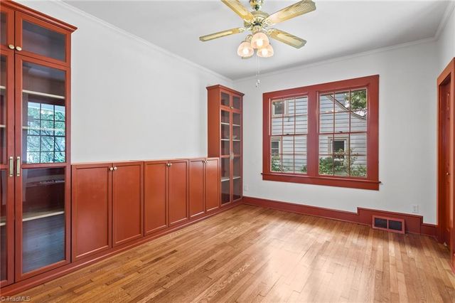 949 Hutton Street, Winston-salem, NC 27101