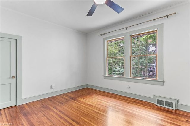 949 Hutton Street, Winston-salem, NC 27101