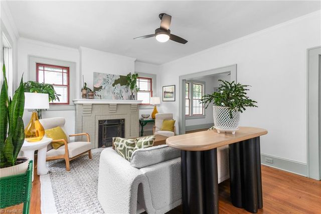 949 Hutton Street, Winston-salem, NC 27101