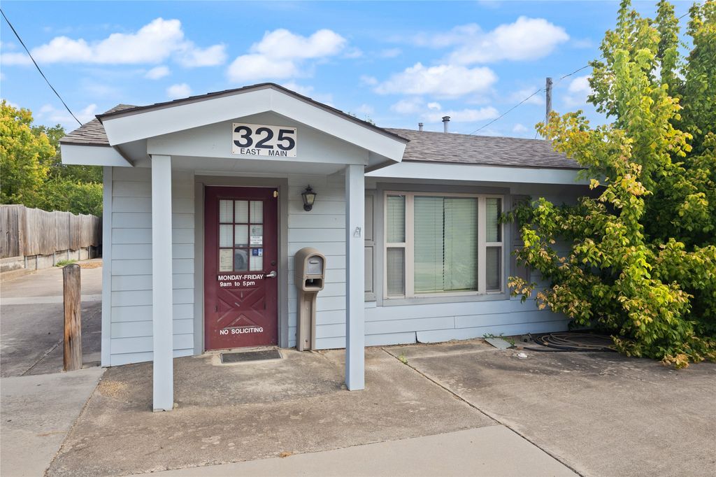 325 & 331 E Main Street, Lewisville, TX 75057 — photo 2