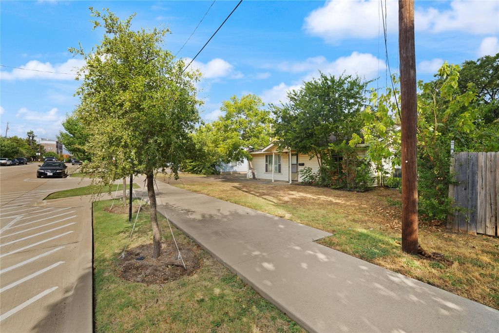325 & 331 E Main Street, Lewisville, TX 75057 — photo 4