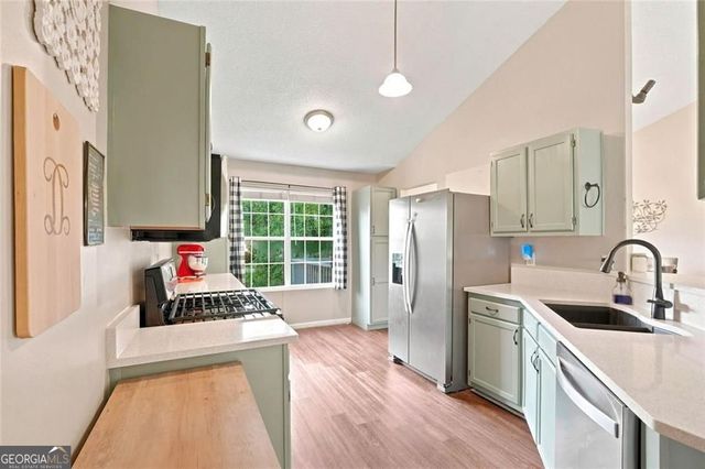 4929 Shallow Ridge Road NE, Kennesaw, GA 30144