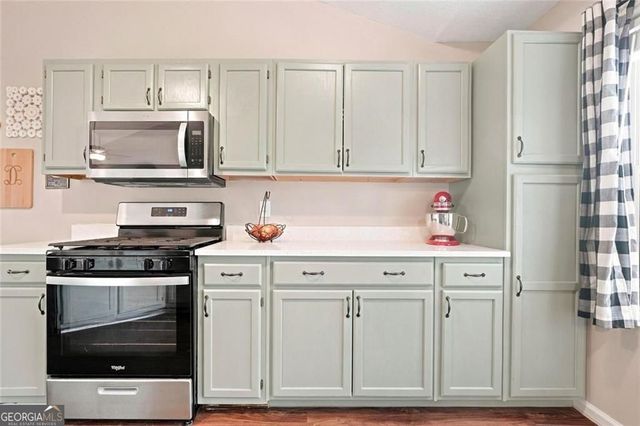 4929 Shallow Ridge Road NE, Kennesaw, GA 30144