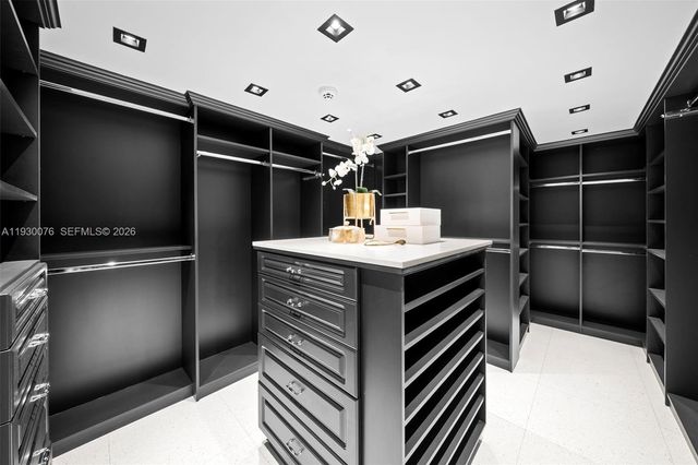 980 Belle Meade Island Dr, Miami, FL 33138