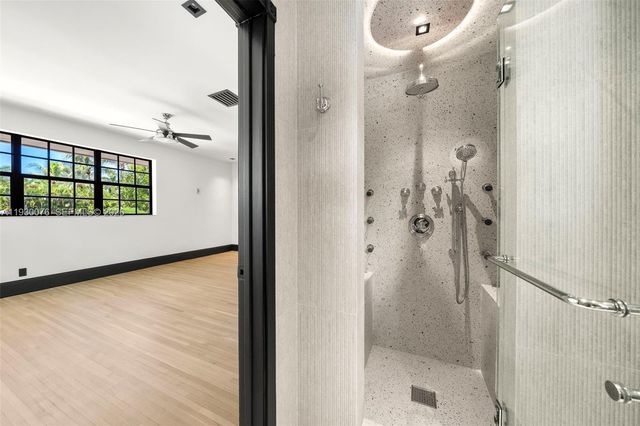 980 Belle Meade Island Dr, Miami, FL 33138