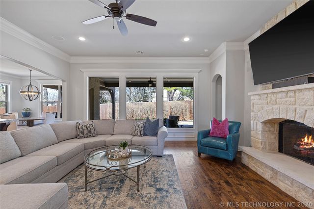 5104 W Birmingham Street, Broken Arrow, OK 74011