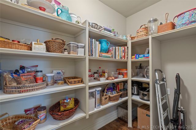 5104 W Birmingham Street, Broken Arrow, OK 74011