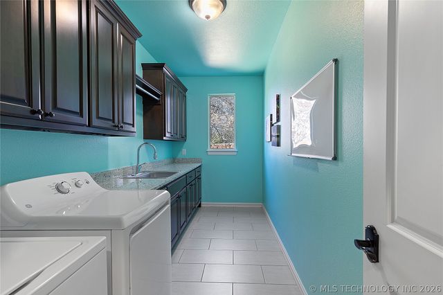 5104 W Birmingham Street, Broken Arrow, OK 74011