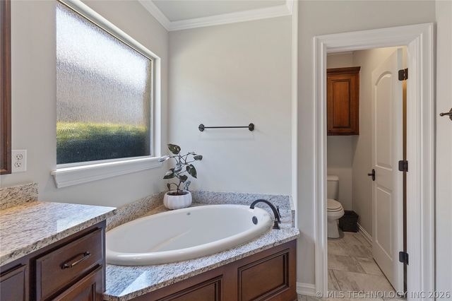 5104 W Birmingham Street, Broken Arrow, OK 74011