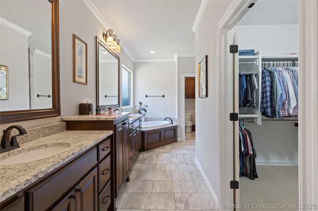 5104 W Birmingham Street, Broken Arrow, OK 74011