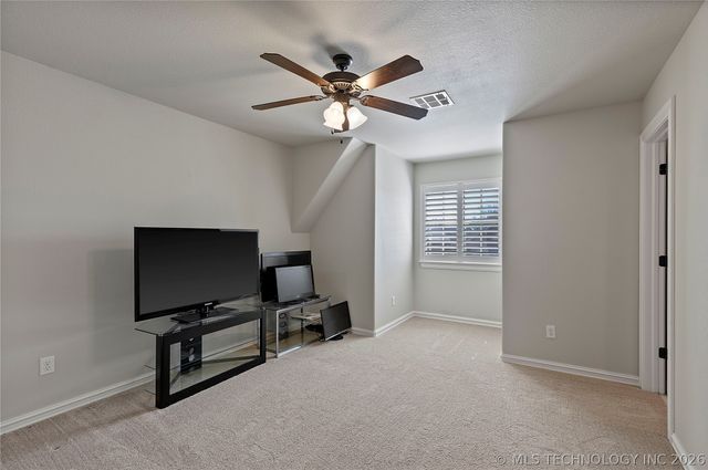 5104 W Birmingham Street, Broken Arrow, OK 74011