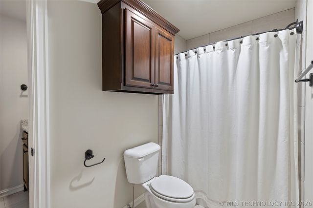 5104 W Birmingham Street, Broken Arrow, OK 74011