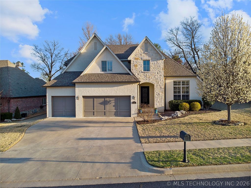 5104 W Birmingham Street, Broken Arrow, OK 74011