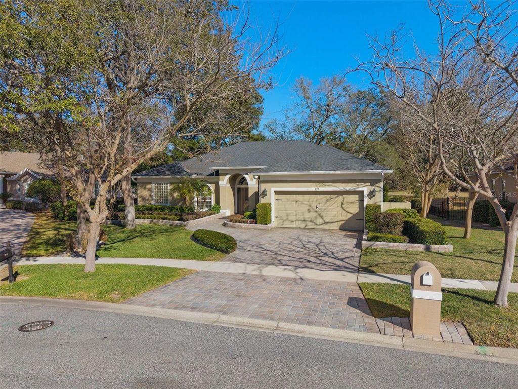929 RIDGESIDE COURT, Apopka, FL 32712