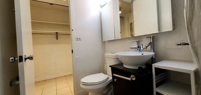 4800 S Chicago Beach Drive 2708S, Chicago, IL 60615