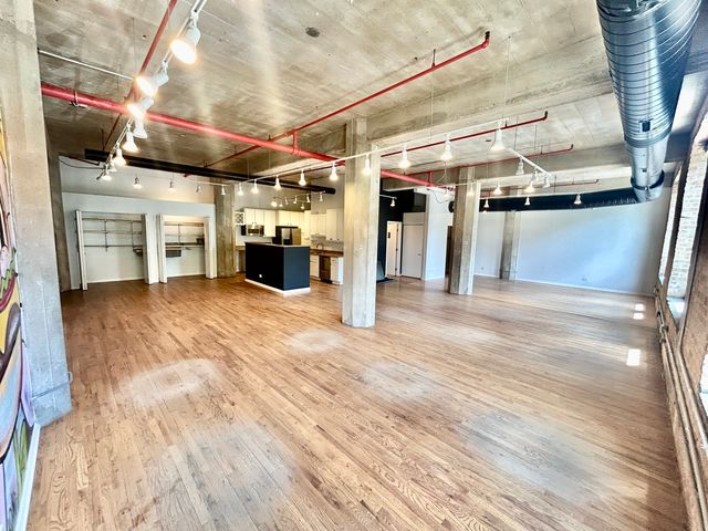 1327 W Washington Boulevard 2BC, Chicago, IL 60607