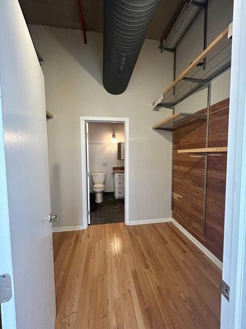 1327 W Washington Boulevard 2BC, Chicago, IL 60607