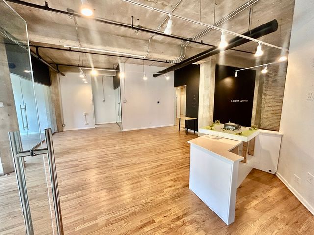 1327 W Washington Boulevard 2BC, Chicago, IL 60607
