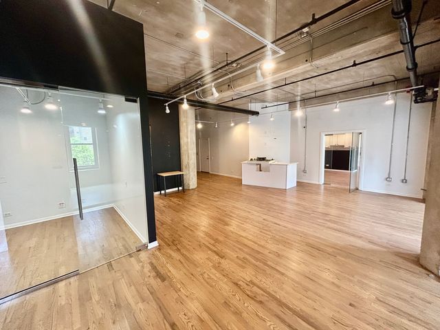 1327 W Washington Boulevard 2BC, Chicago, IL 60607