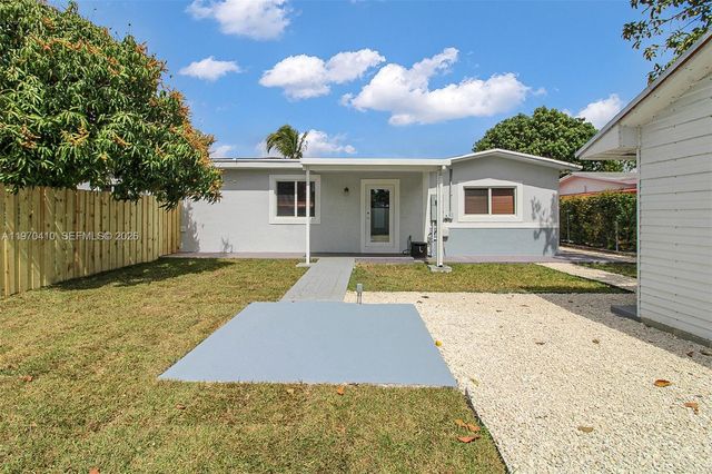 11740 SW 182nd Ter 1, Miami, FL 33177