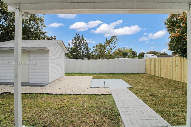 11740 SW 182nd Ter 1, Miami, FL 33177