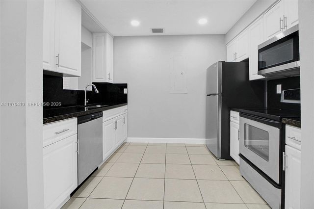 11740 SW 182nd Ter 1, Miami, FL 33177