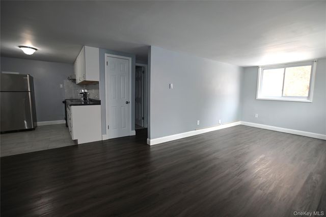 1805 Parr Lake Drive 18E, Newburgh, NY 12550