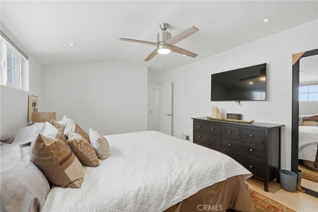 10335 Orton, Los Angeles, CA 90064