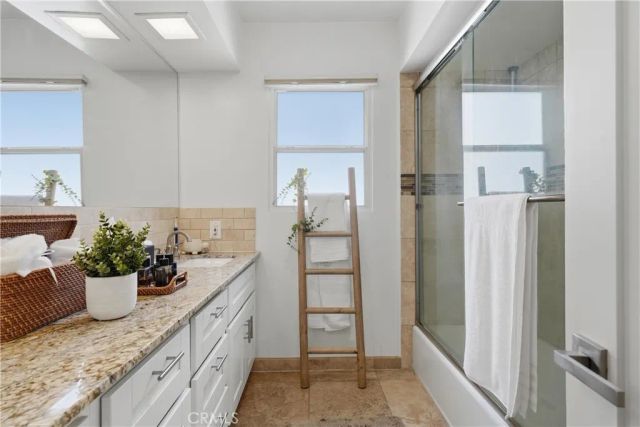 10335 Orton, Los Angeles, CA 90064