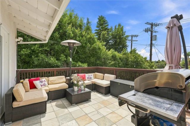 10335 Orton, Los Angeles, CA 90064