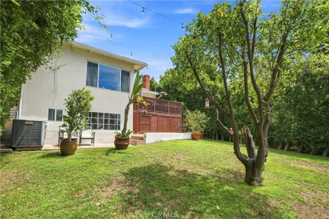 10335 Orton, Los Angeles, CA 90064