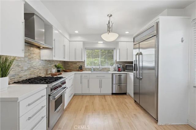 10335 Orton, Los Angeles, CA 90064
