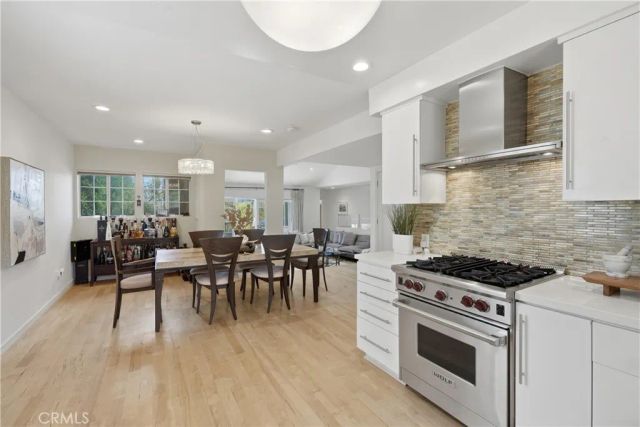 10335 Orton, Los Angeles, CA 90064
