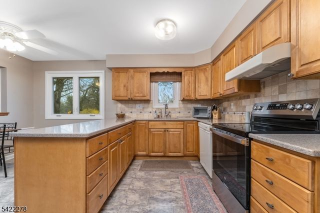 2 Mountain View Rd, Readington Twp., NJ 08889