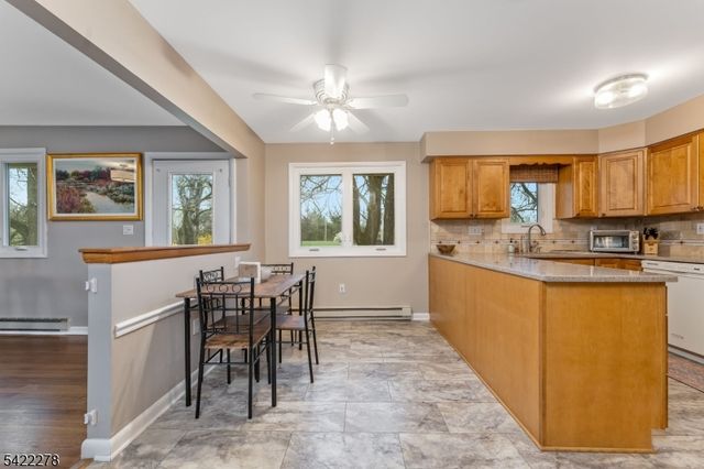 2 Mountain View Rd, Readington Twp., NJ 08889