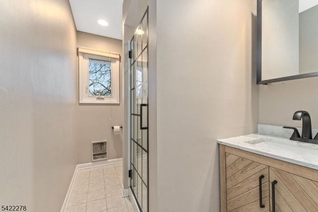 2 Mountain View Rd, Readington Twp., NJ 08889