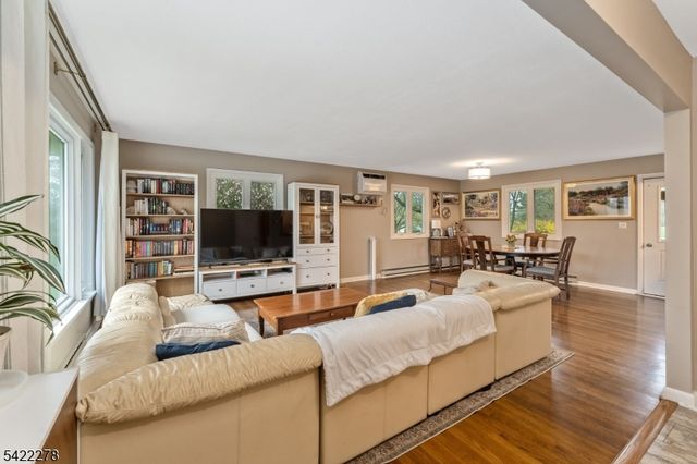 2 Mountain View Rd, Readington Twp., NJ 08889