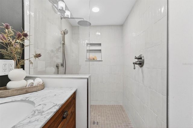 760 71ST AVENUE N, St Petersburg, FL 33702