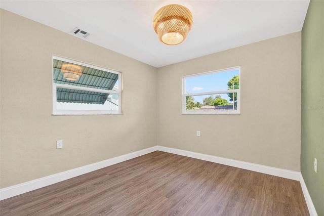 760 71ST AVENUE N, St Petersburg, FL 33702