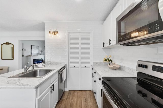 760 71ST AVENUE N, St Petersburg, FL 33702